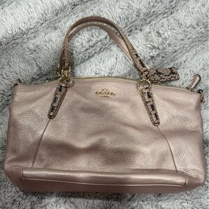 Beautiful neutral coach bag